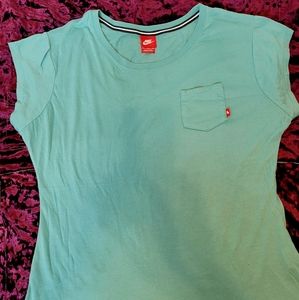 Nike Pocket Tee